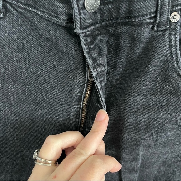 BOYISH Zachary High Rise Distressed Skinny Jeans - Picture 8 of 16